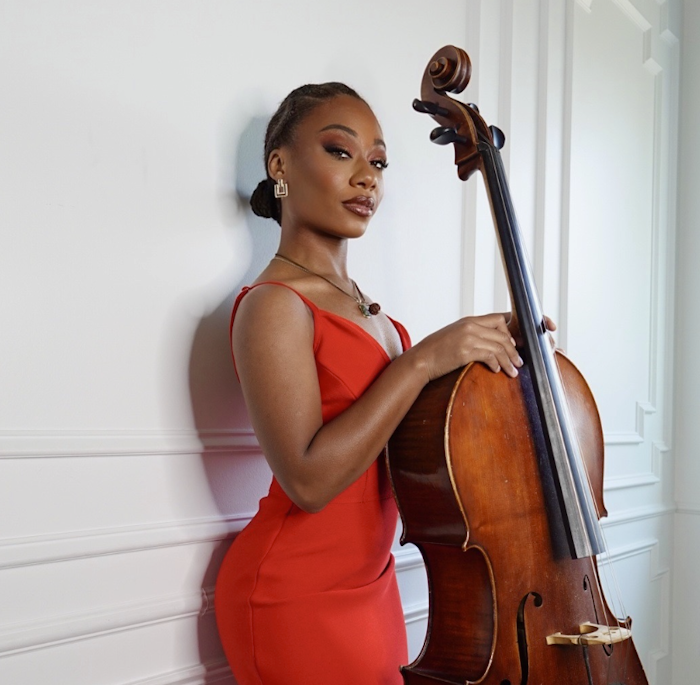 Klarc Naomi